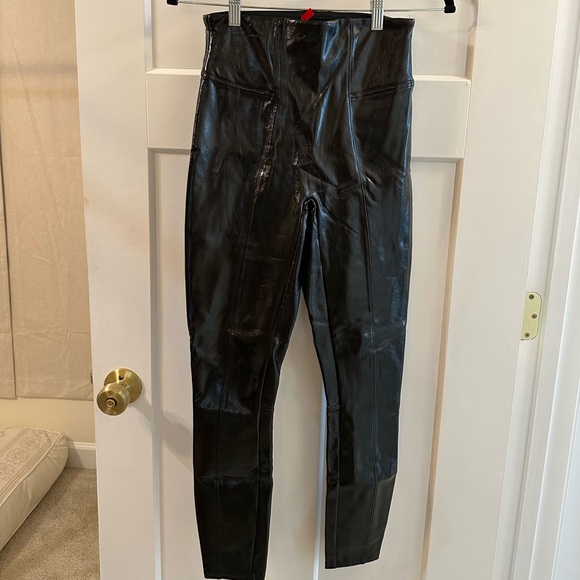 SPANX Black High-Waisted Faux patent Leather Pants - Picture 5 of 8